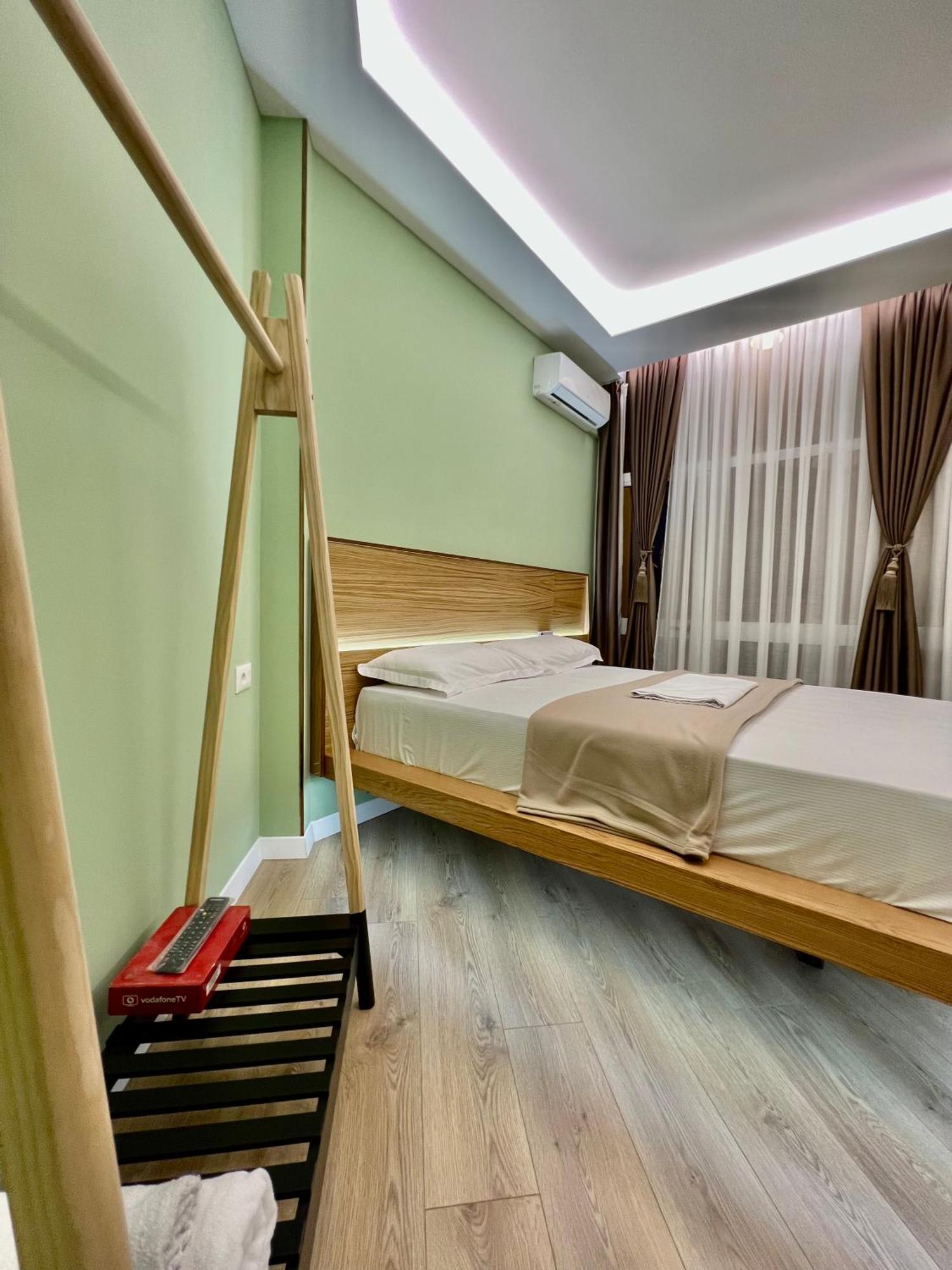 Spiranca Luxury Suites Tiran Oda fotoğraf