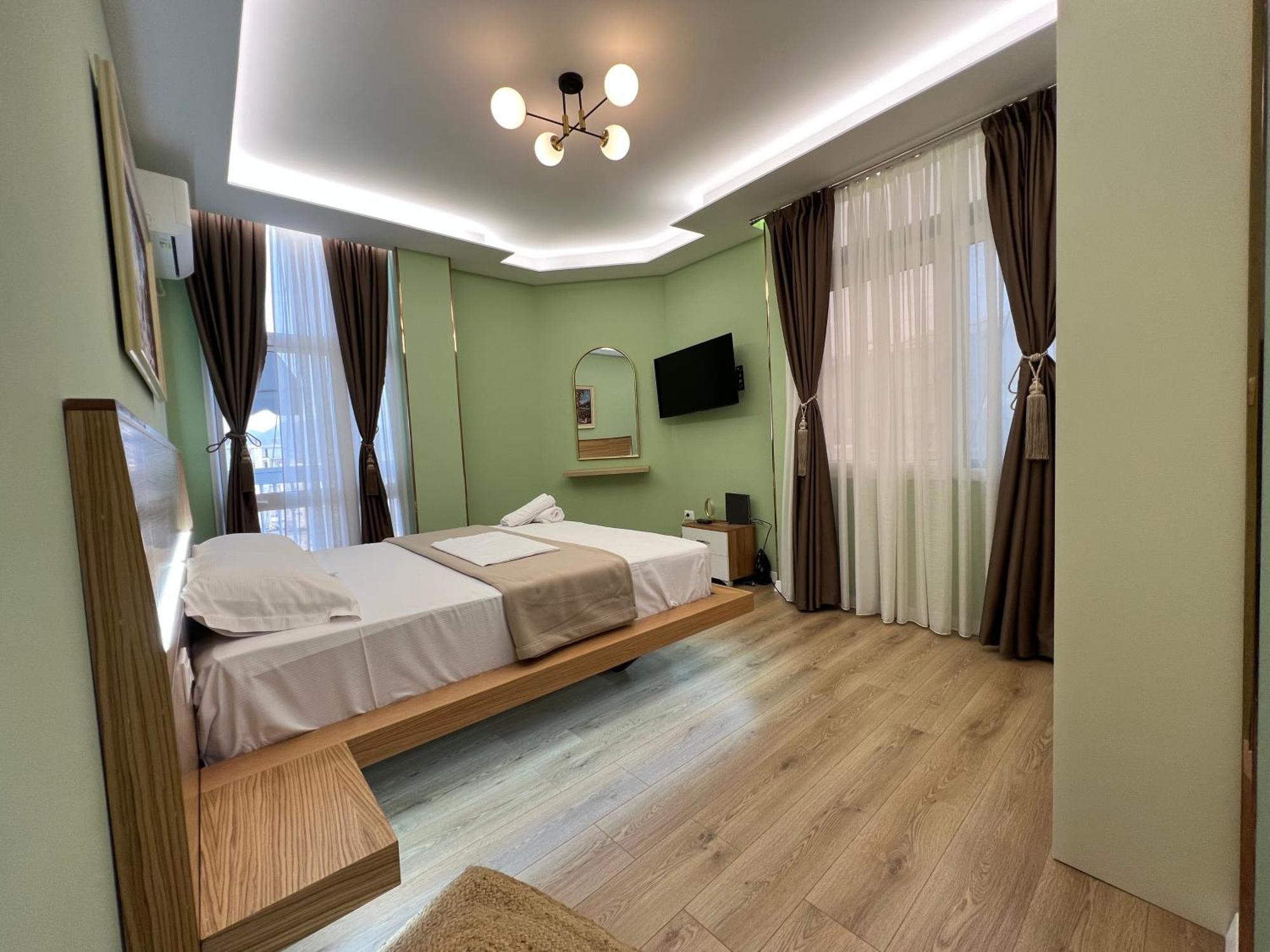 Spiranca Luxury Suites Tiran Oda fotoğraf